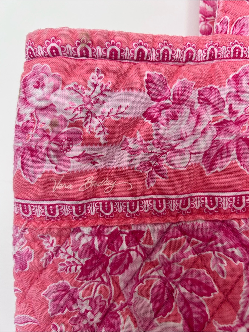 Vera Bradley retired pink "Hope Toile" quilted shoulder tote bag - Picture 6 of 13